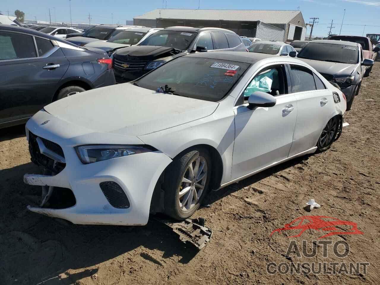 MERCEDES-BENZ A-CLASS 2019 - WDD3G4EB3KW023224