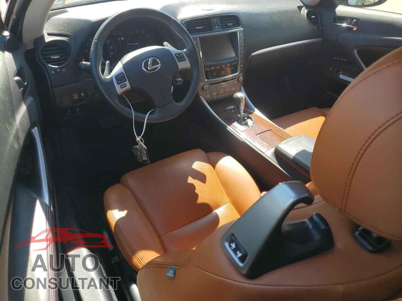 LEXUS IS 2012 - JTHFE2C28C2508597
