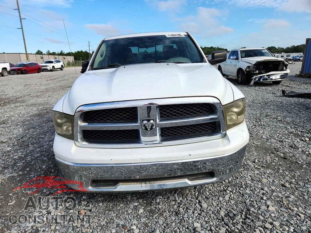 DODGE RAM 1500 2011 - 1D7RB1GP5BS508004