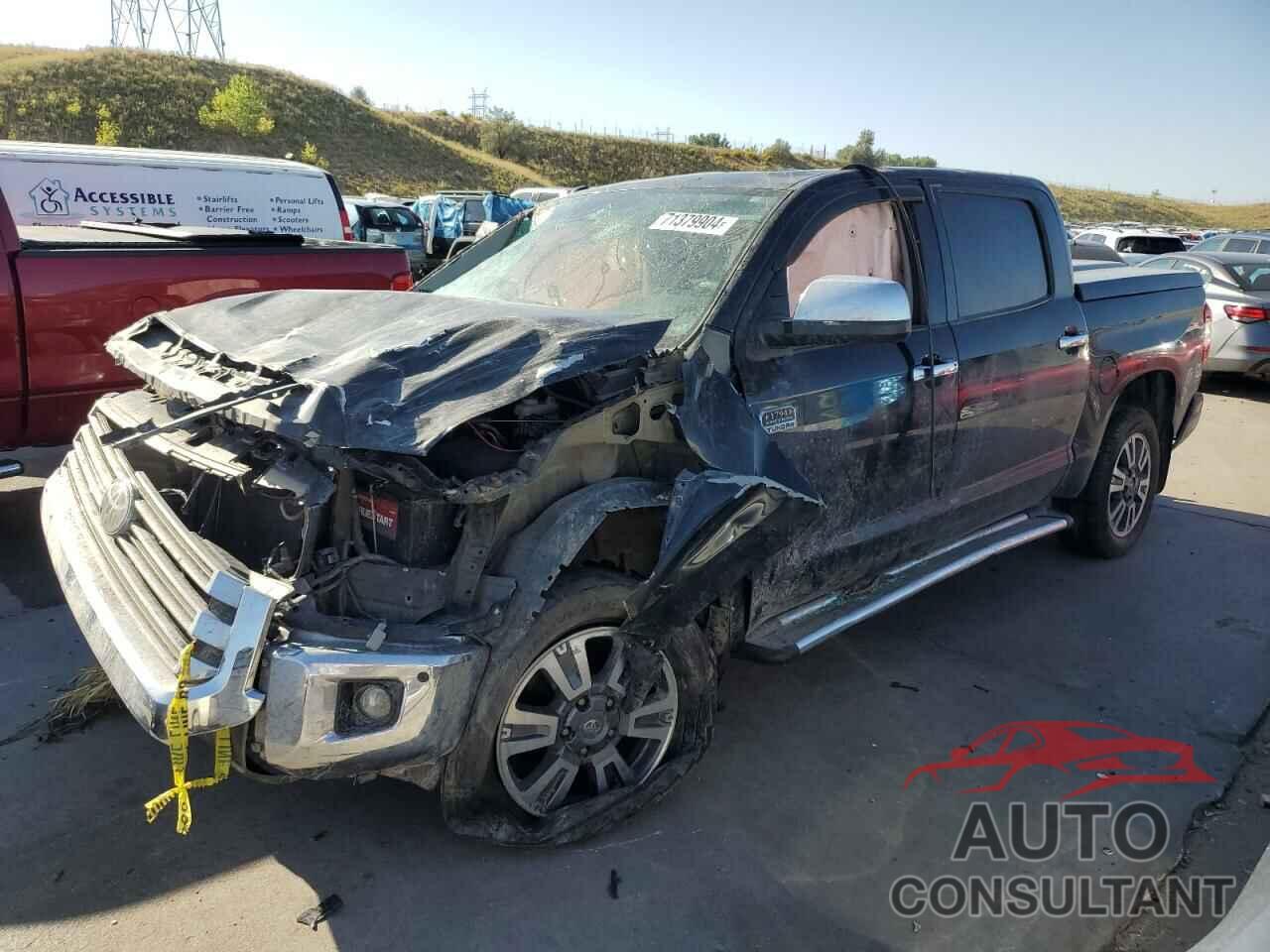 TOYOTA TUNDRA 2019 - 5TFAY5F19KX779242