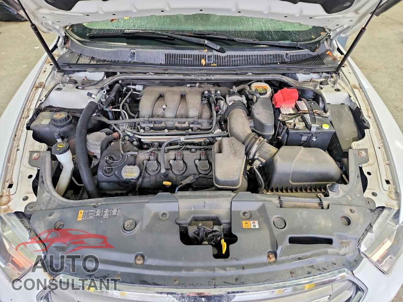 FORD TAURUS 2013 - 1FAHP2E80DG152159