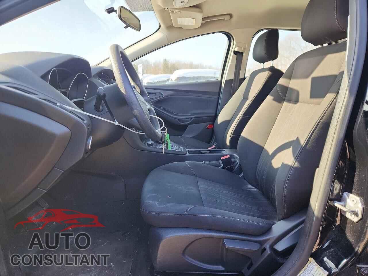 FORD FOCUS 2017 - 1FADP3E25HL207606