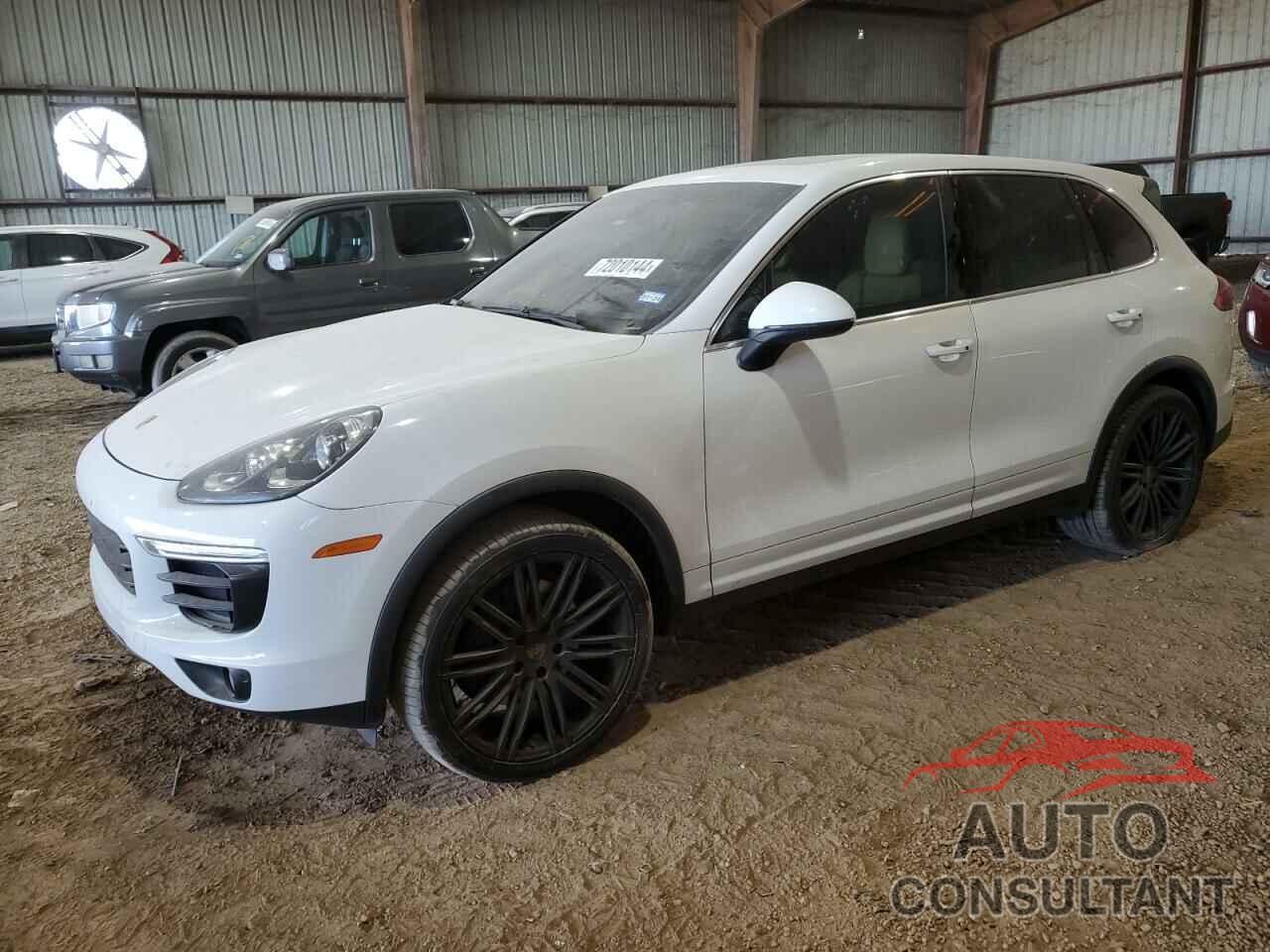 PORSCHE CAYENNE 2016 - WP1AA2A25GLA04971