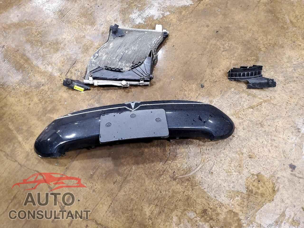 TESLA MODEL S 2013 - 5YJSA1CG2DFP05071