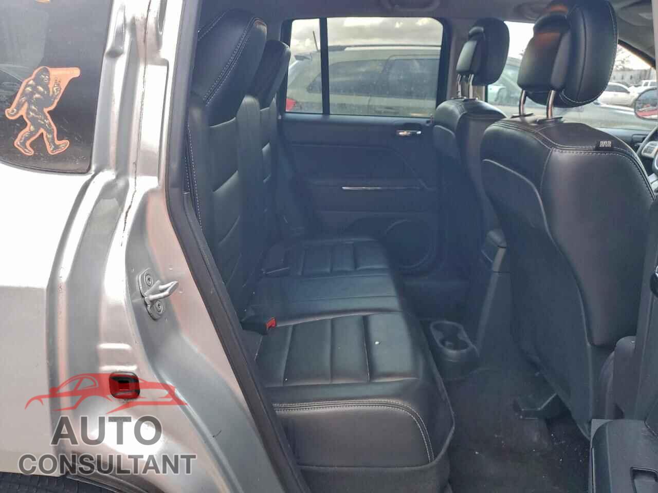 JEEP COMPASS 2012 - 1C4NJCCB6CD677052
