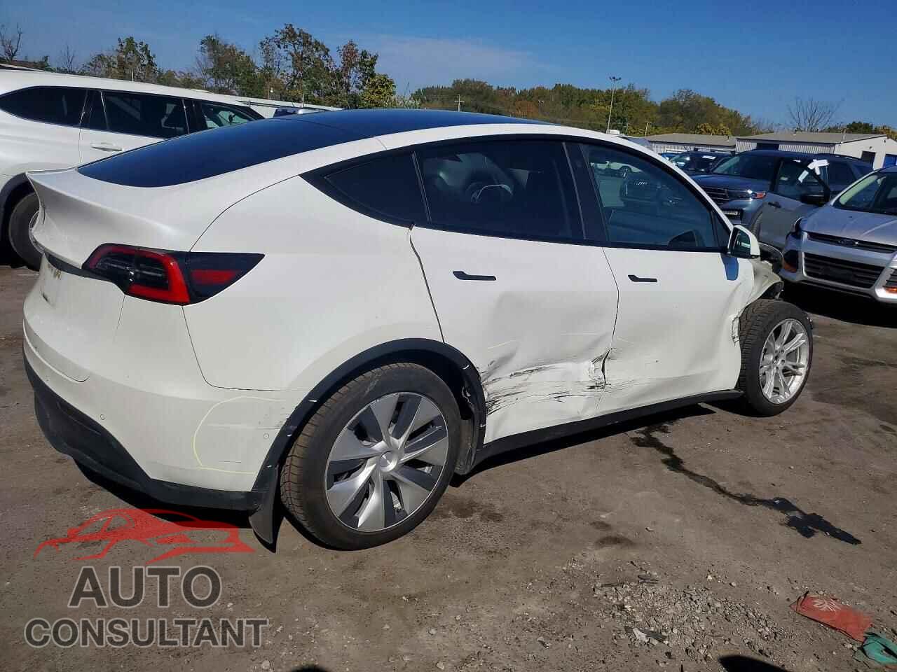 TESLA MODEL Y 2021 - 5YJYGDEEXMF140560
