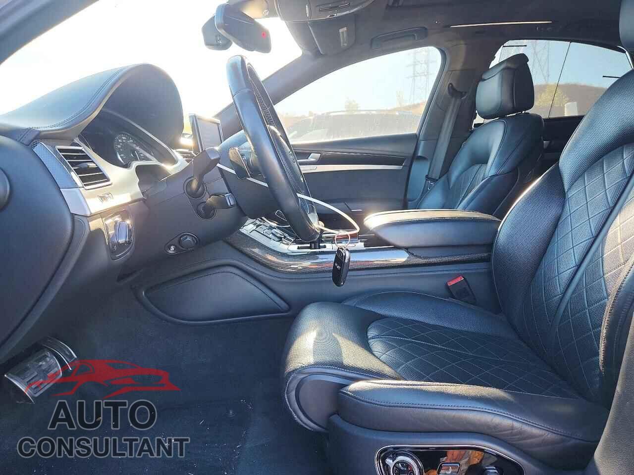 AUDI S8 2014 - WAUD2AFD4EN011134