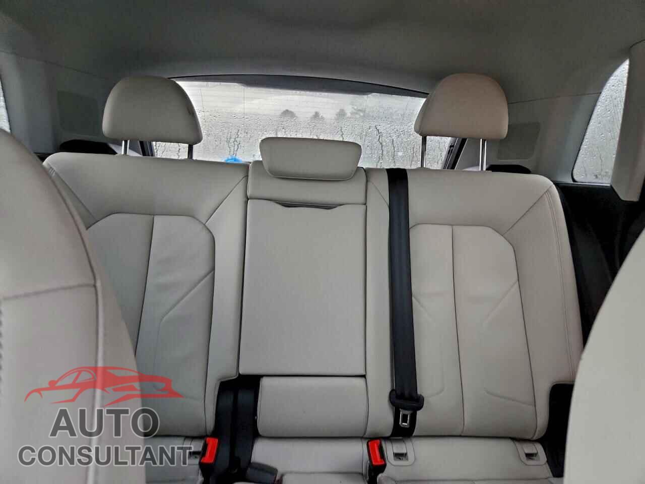 AUDI Q3 2021 - WA1EECF35M1051935