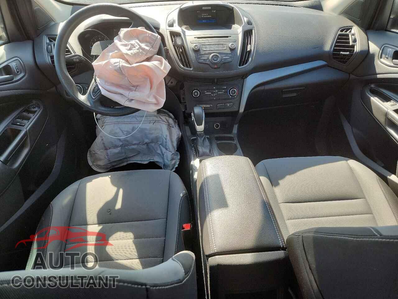 FORD ESCAPE 2017 - 1FMCU0F71HUB19939