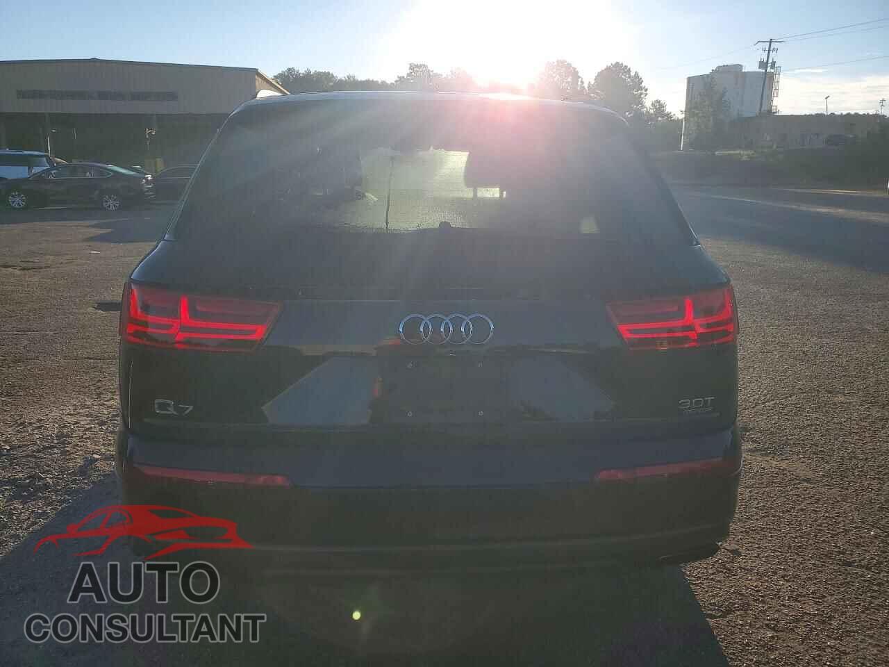 AUDI Q7 2017 - WA1VAAF75HD027061
