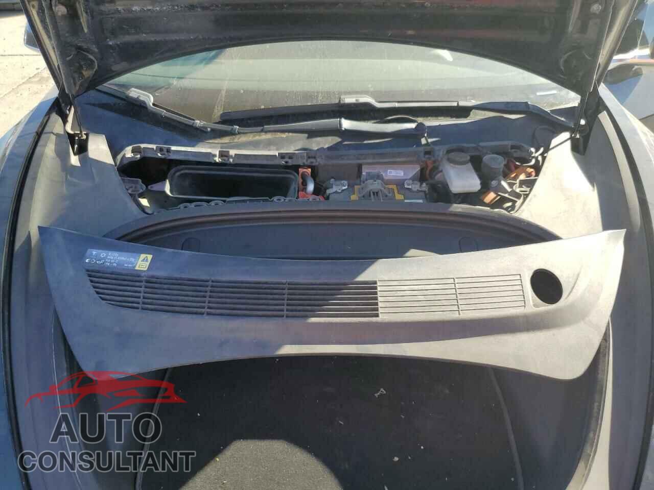 TESLA MODEL 3 2018 - 5YJ3E1EB3JF070836