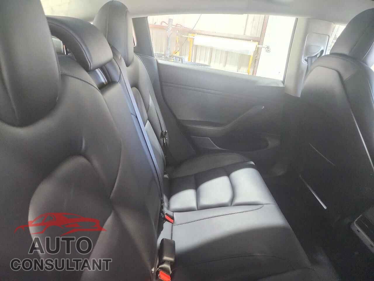 TESLA MODEL 3 2018 - 5YJ3E1EA2JF071211