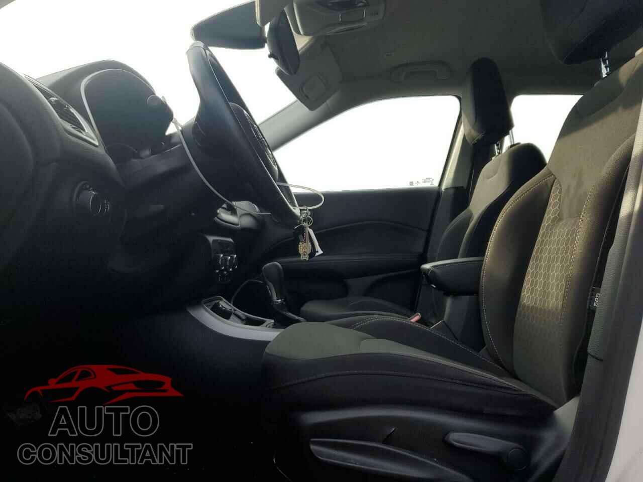 JEEP COMPASS 2018 - 3C4NJDAB8JT493635
