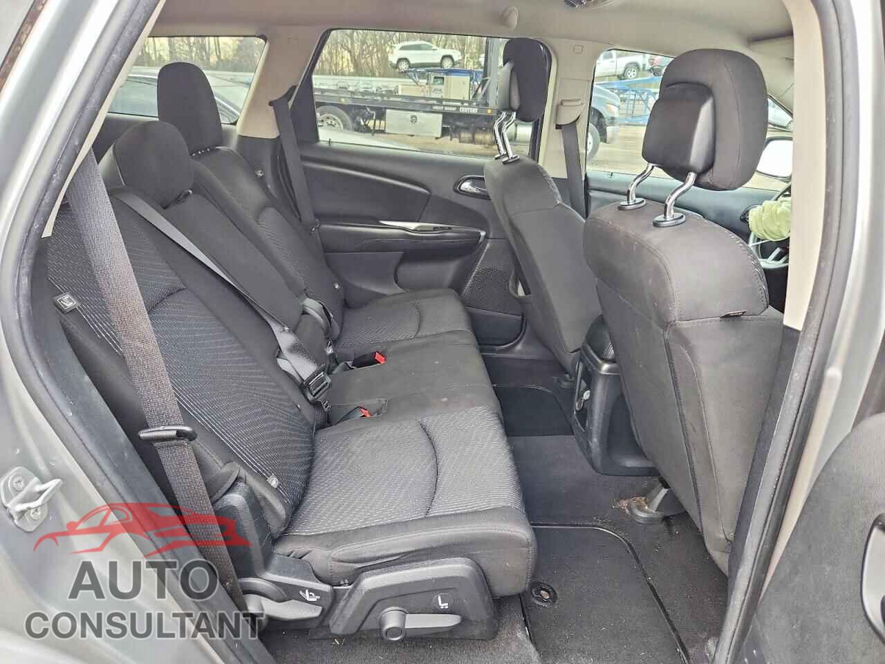 DODGE JOURNEY 2015 - 3C4PDCBG9FT696626