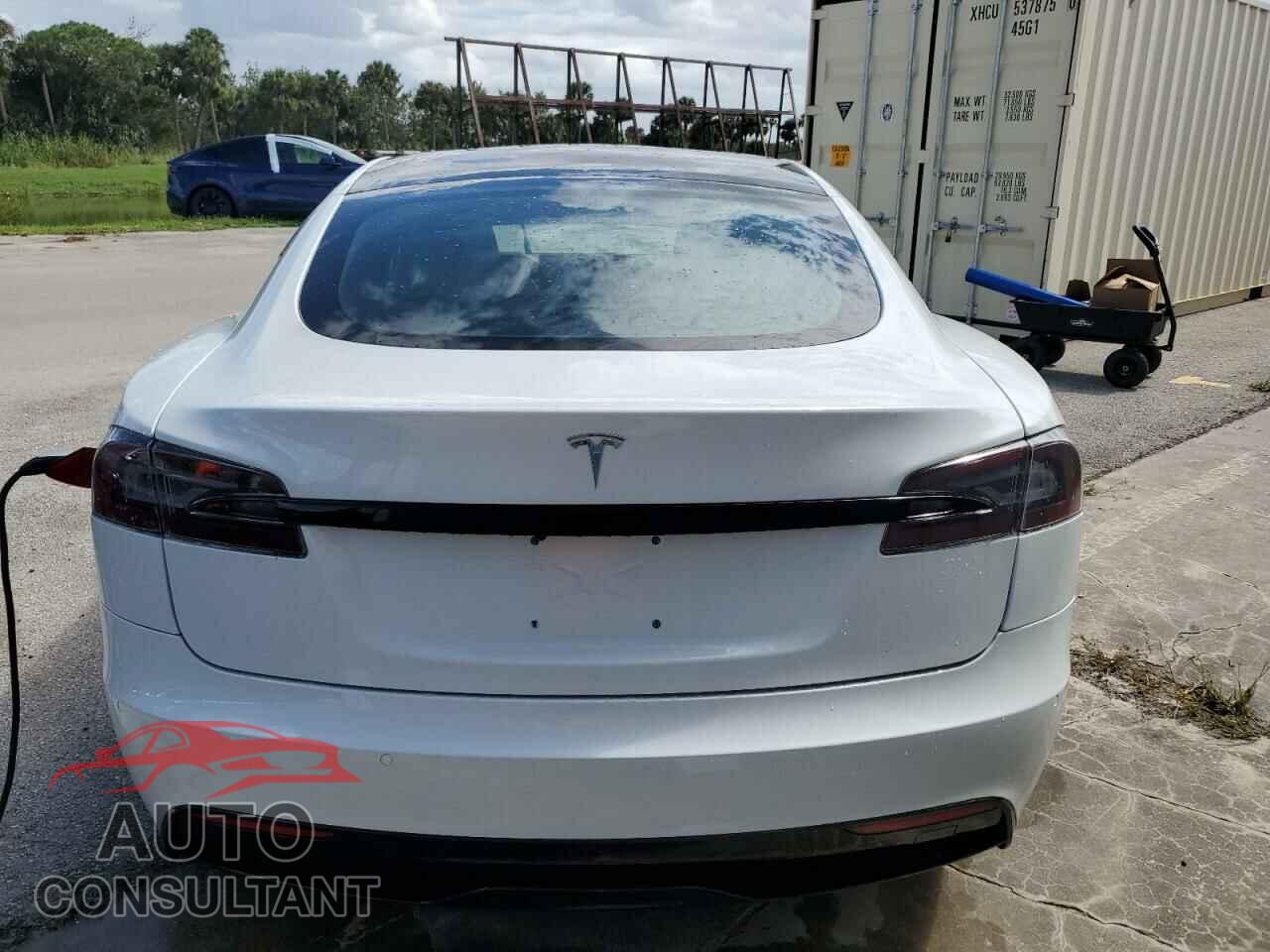 TESLA MODEL S 2021 - 5YJSA1E57MF453359
