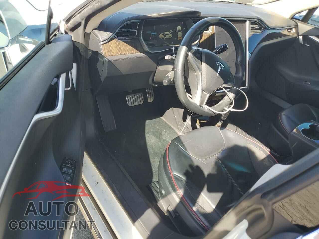 TESLA MODEL S 2013 - 5YJSA1DP8DFP17773