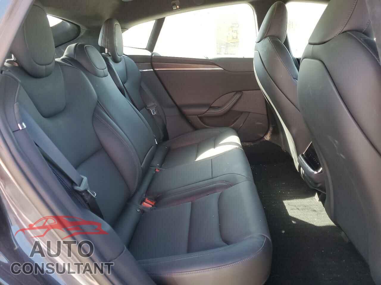 TESLA MODEL S 2022 - 5YJSA1E53NF471133