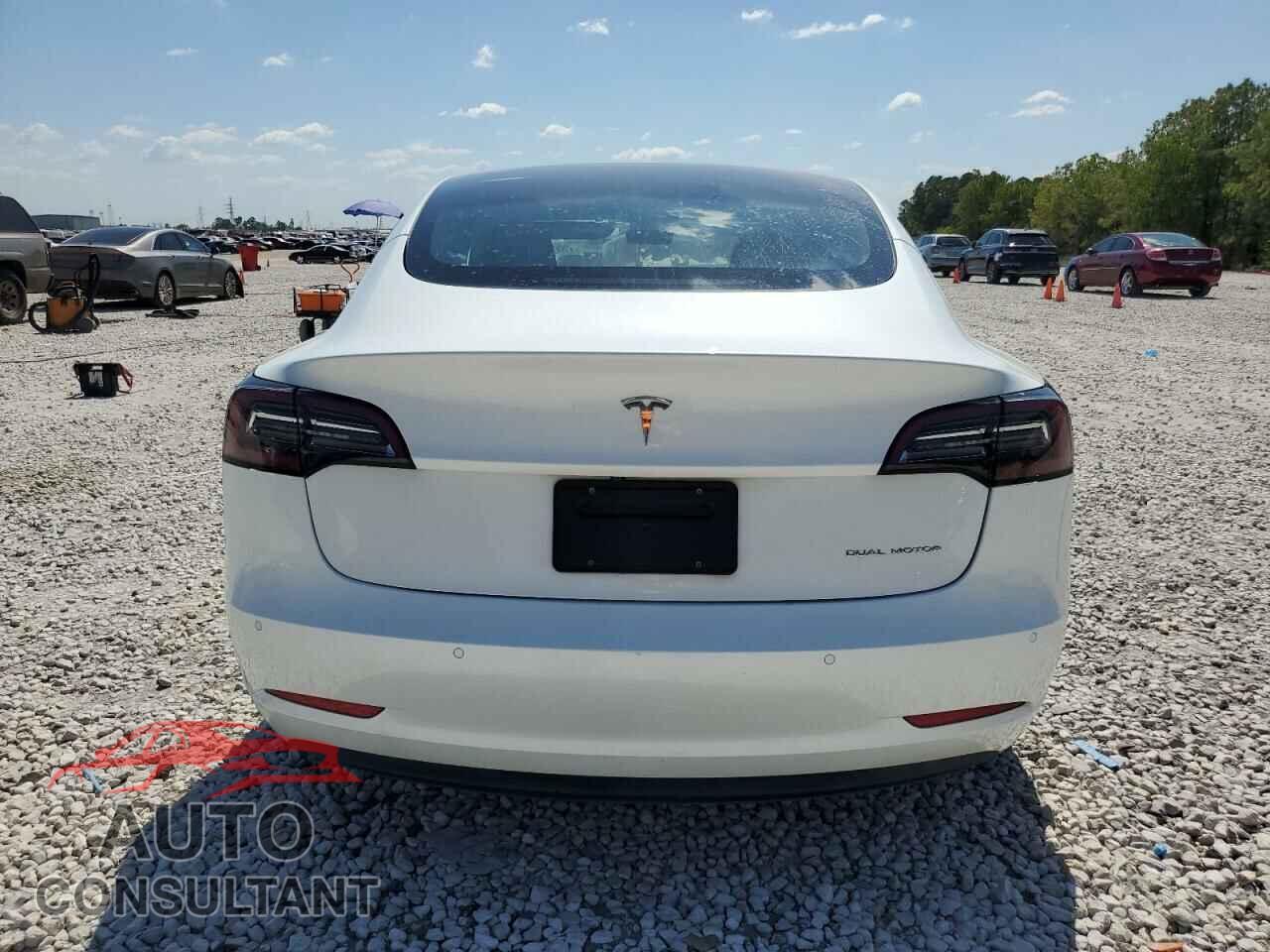 TESLA MODEL 3 2022 - 5YJ3E1EB0NF129315