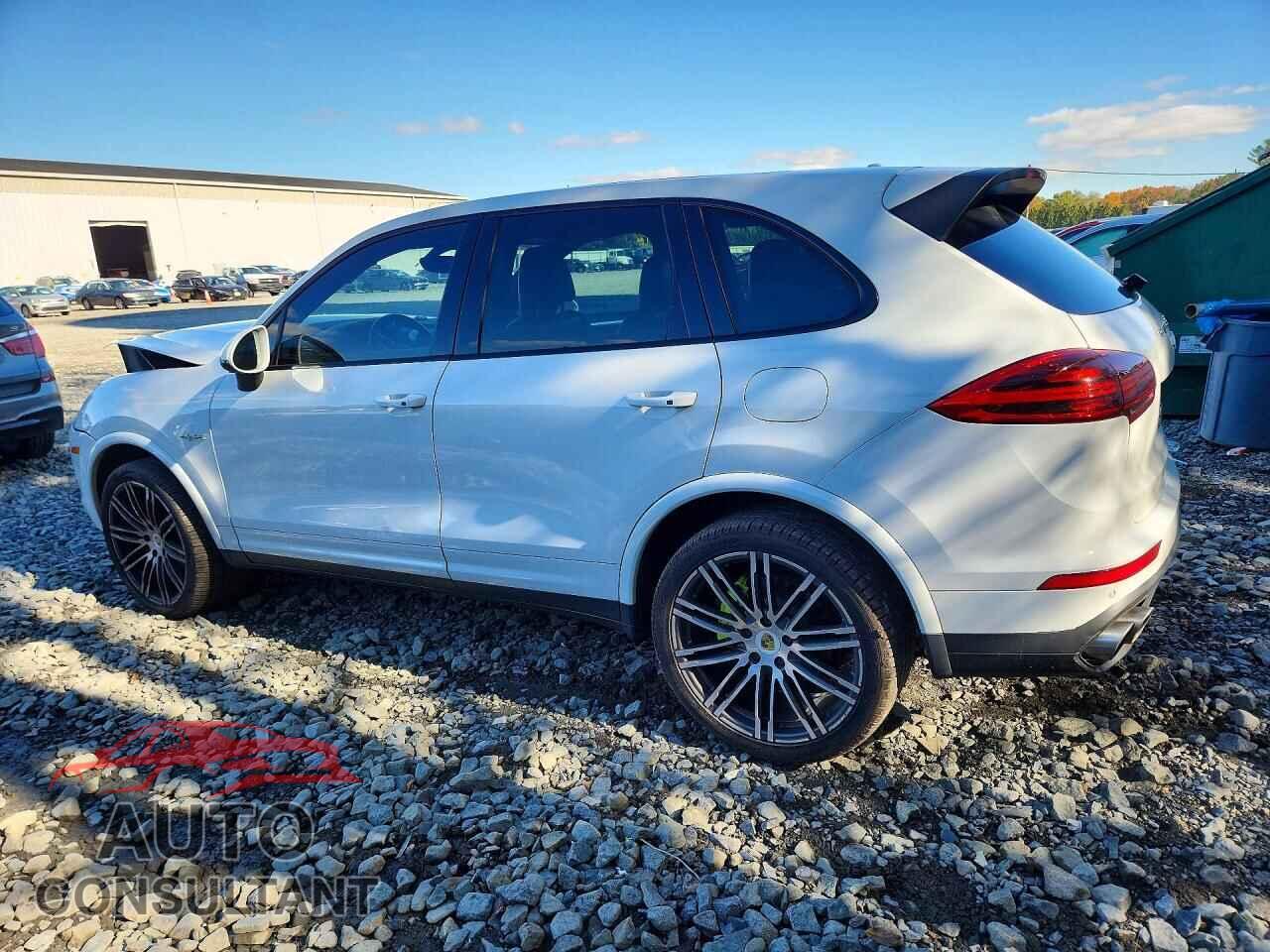 PORSCHE CAYENNE 2017 - WP1AE2A26HLA71214