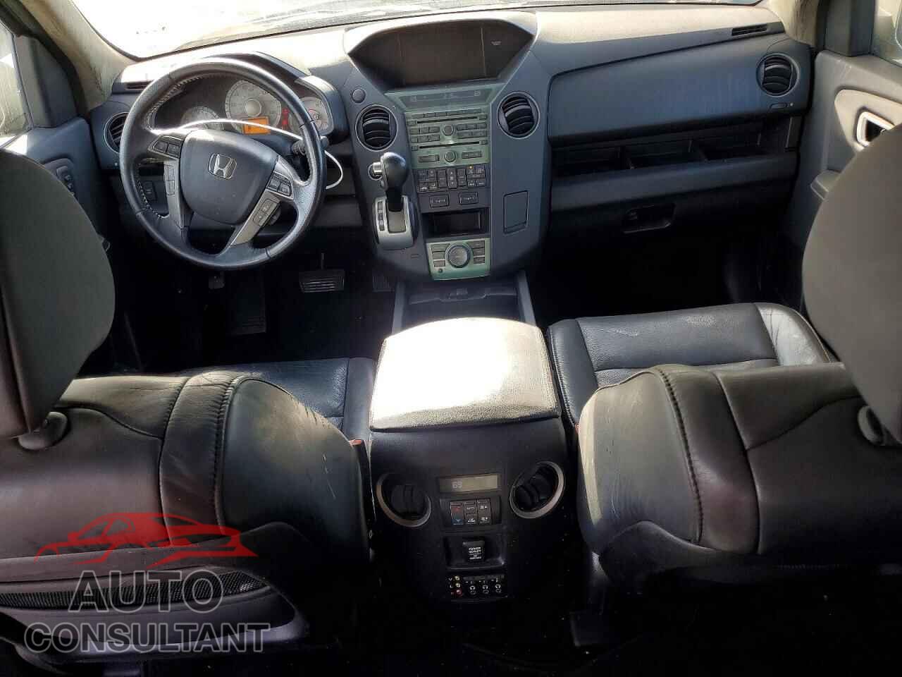 HONDA PILOT 2011 - 5FNYF4H90BB062644