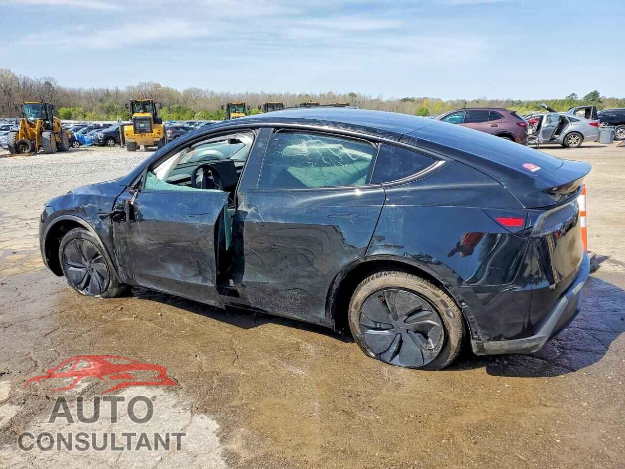 TESLA MODEL Y 2026 - 7SAYGDEE5TA409529