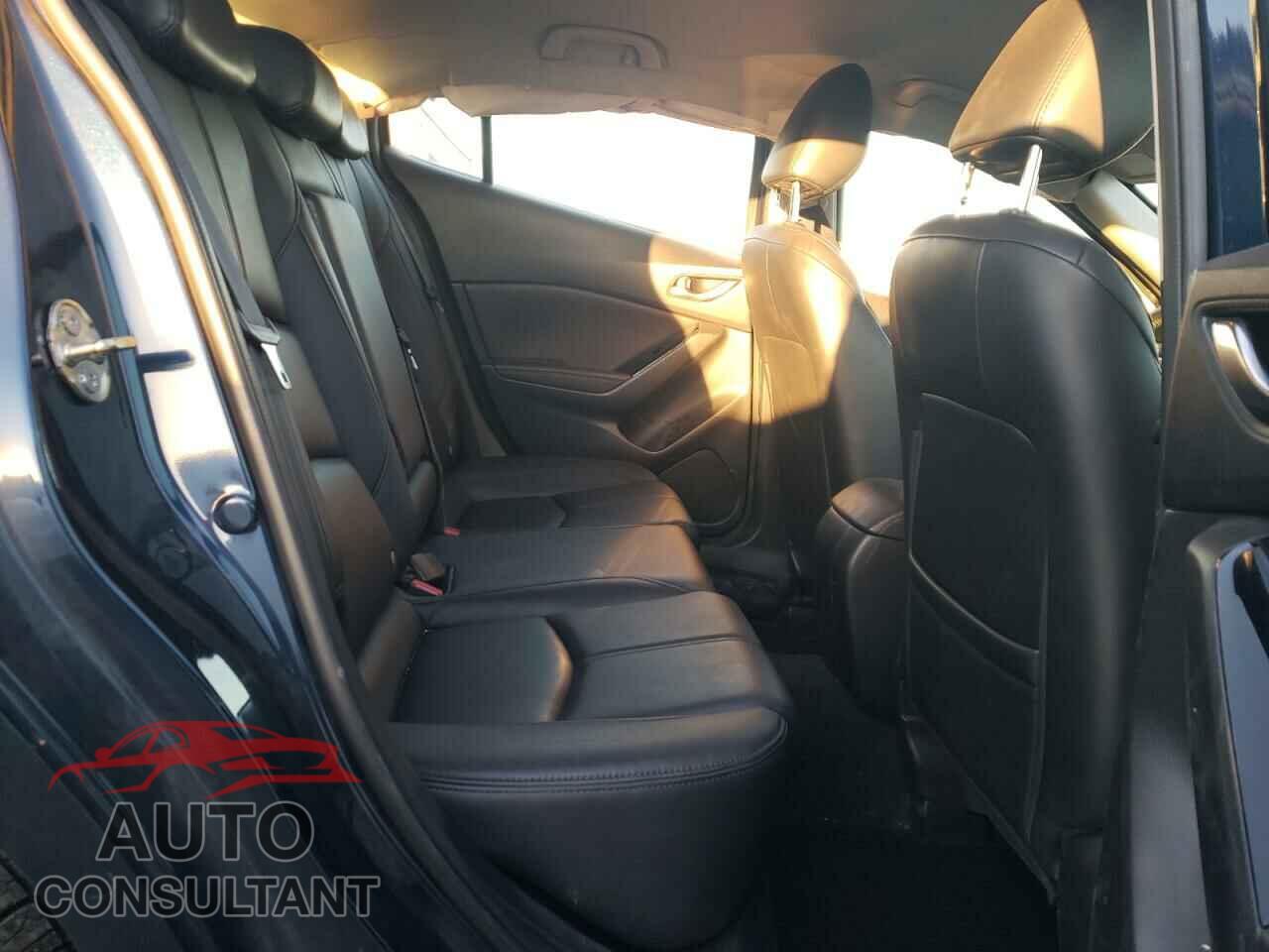 MAZDA 3 2017 - 3MZBN1L74HM148103