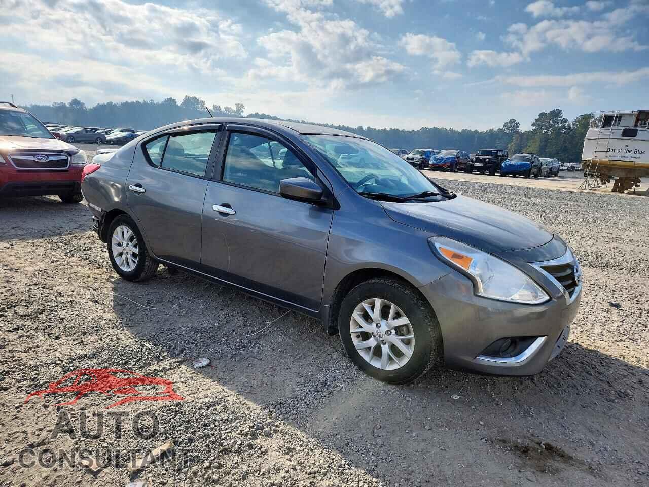 NISSAN VERSA 2017 - 3N1CN7AP3HL800537