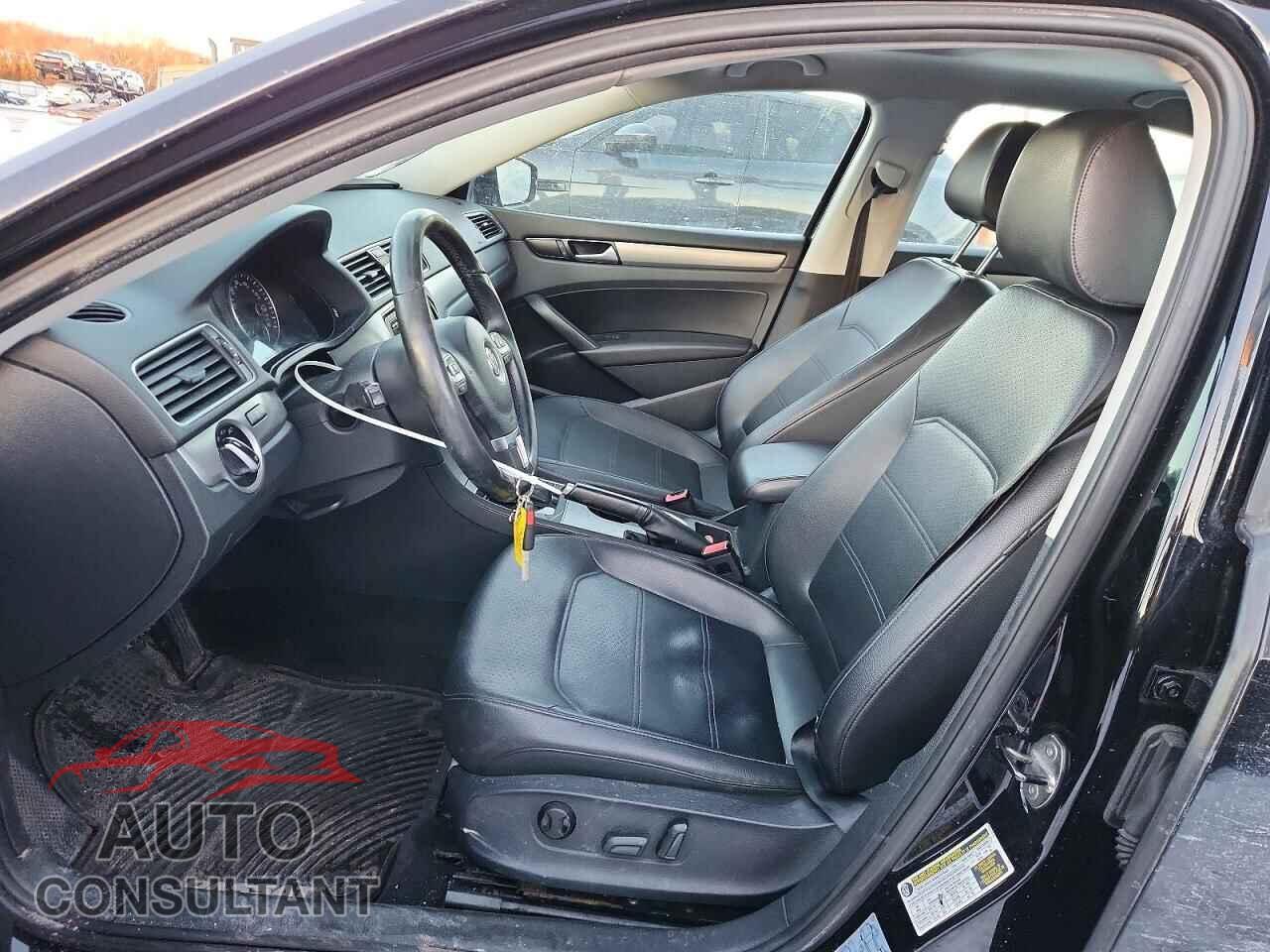 VOLKSWAGEN PASSAT 2014 - 1VWBN7A38EC002058