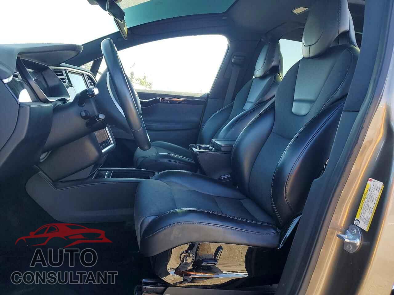 TESLA MODEL X 2016 - 5YJXCBE29GF030010