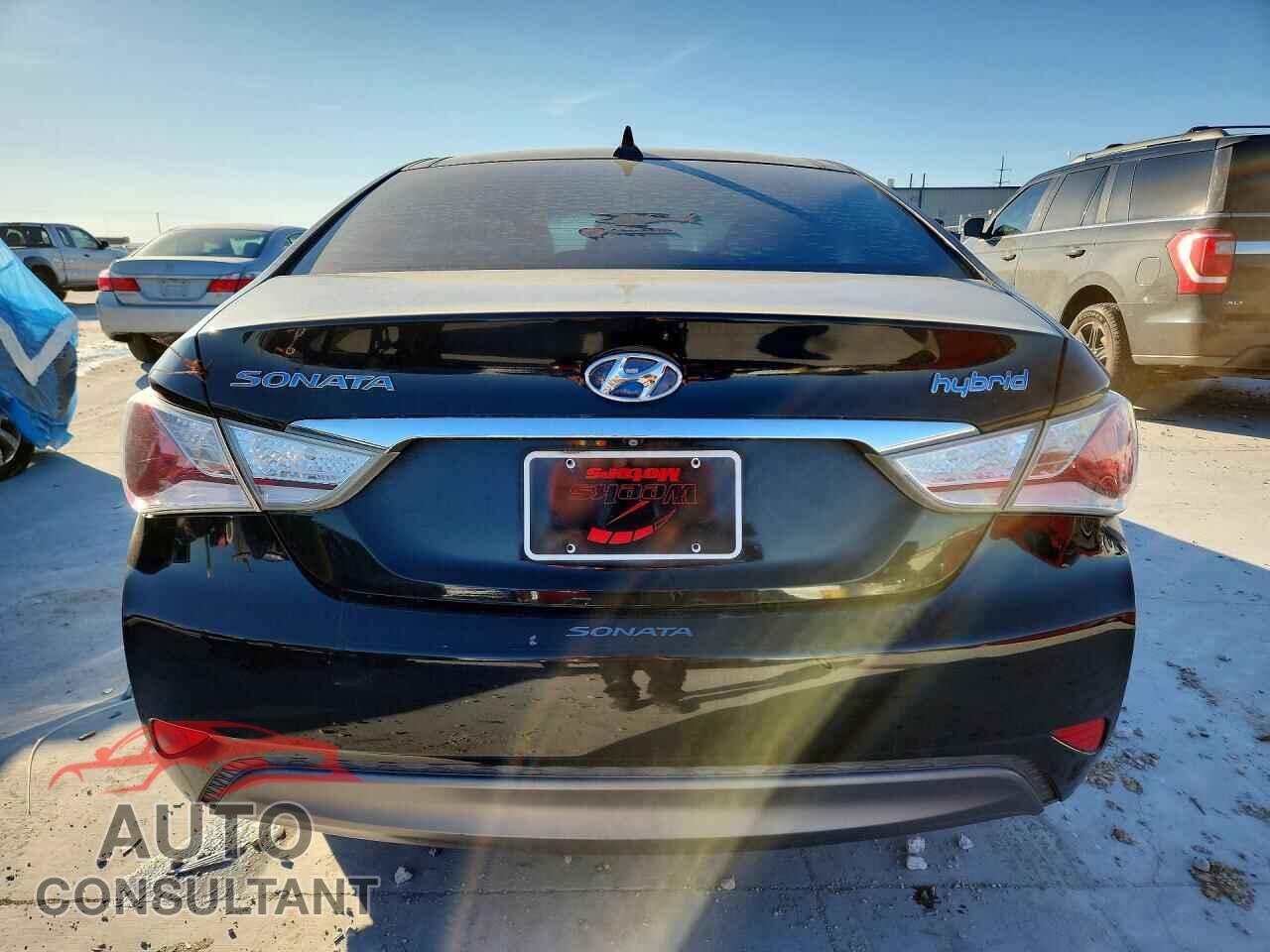 HYUNDAI SONATA 2011 - KMHEC4A48BA013898
