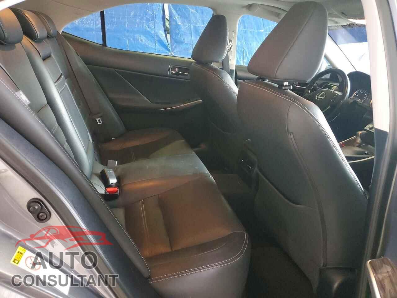 LEXUS IS 2015 - JTHCF1D23F5024719