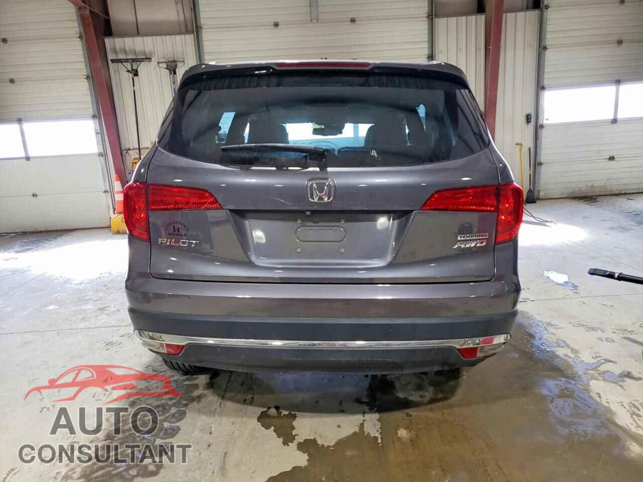 HONDA PILOT 2017 - 5FNYF6H94HB032910