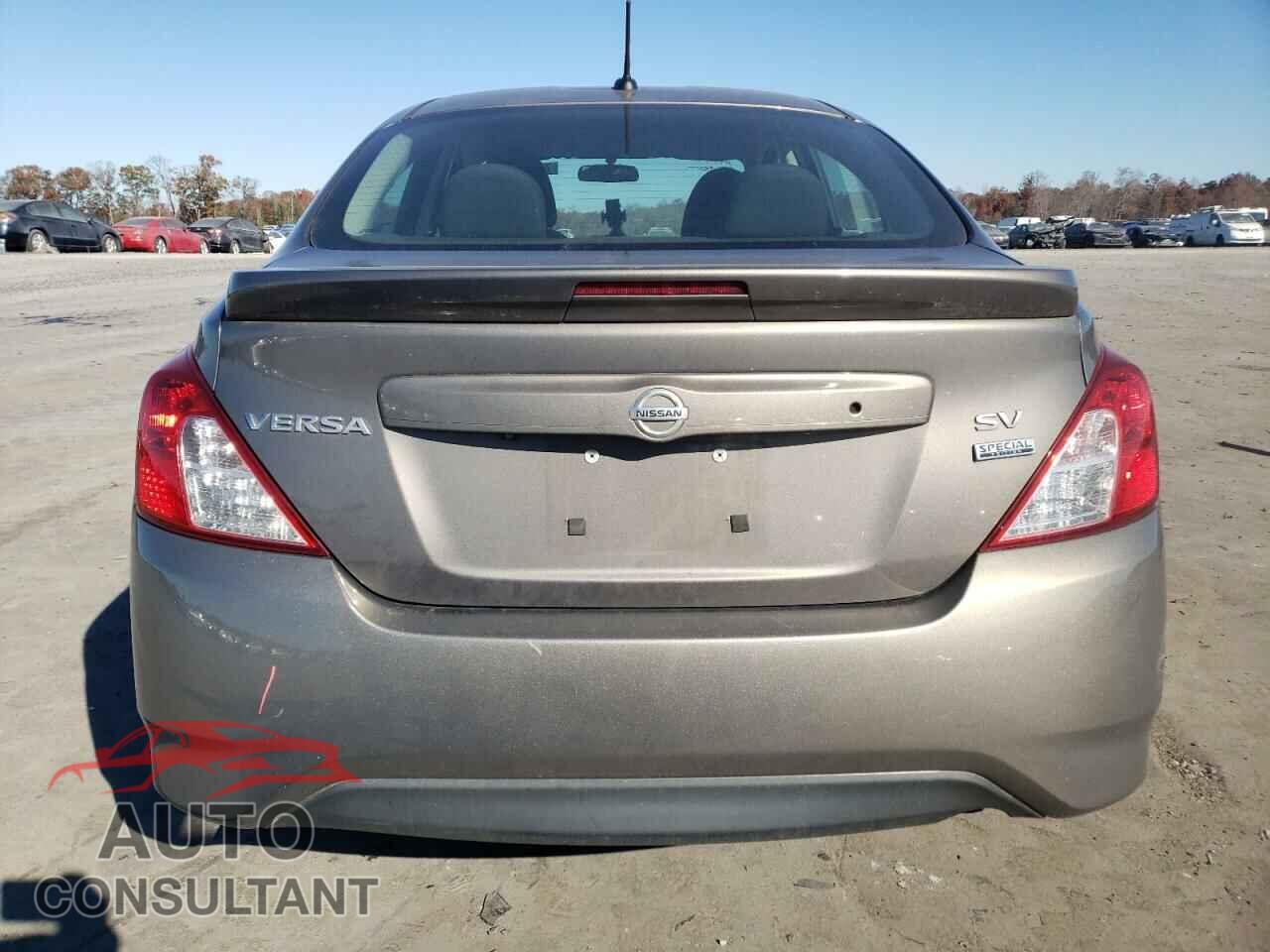 NISSAN VERSA 2017 - 3N1CN7AP1HL819071