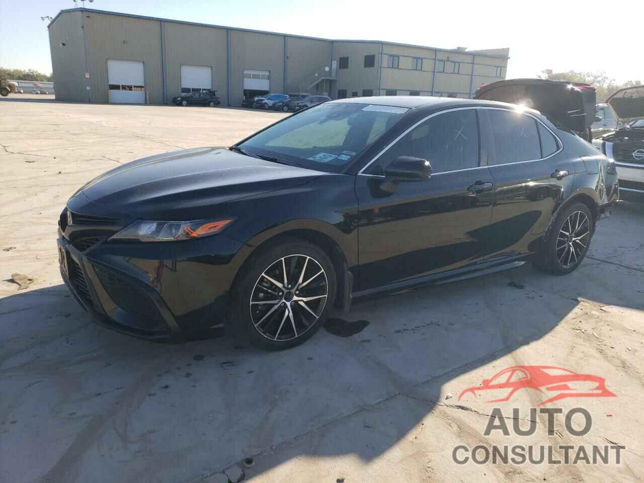 TOYOTA CAMRY 2021 - 4T1G11AK0MU526088