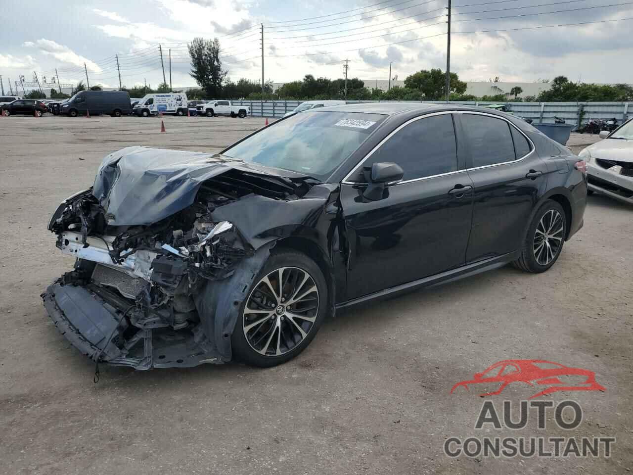 TOYOTA CAMRY 2018 - 4T1B11HK9JU590254