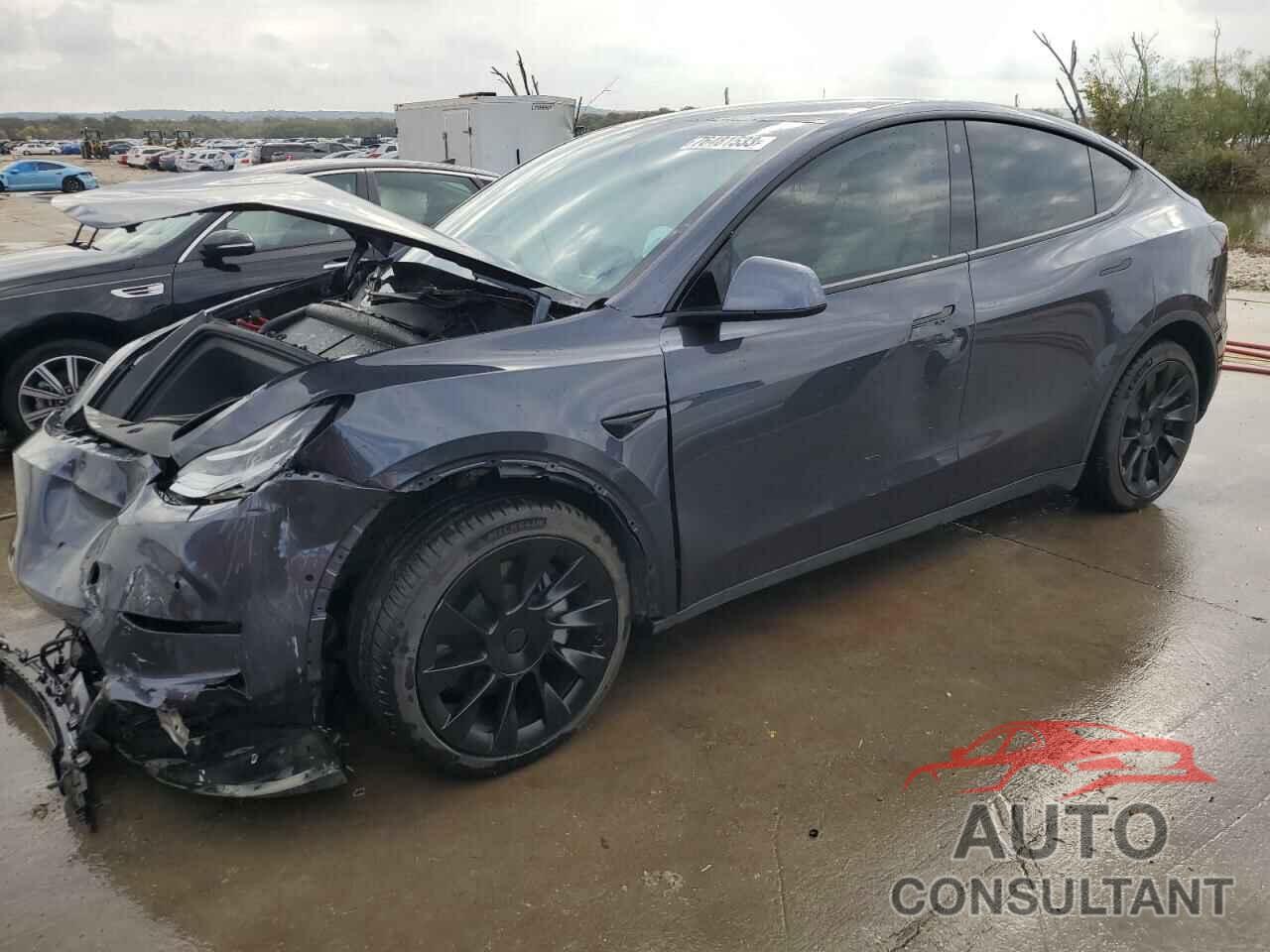 TESLA MODEL Y 2021 - 5YJYGAEE1MF270189