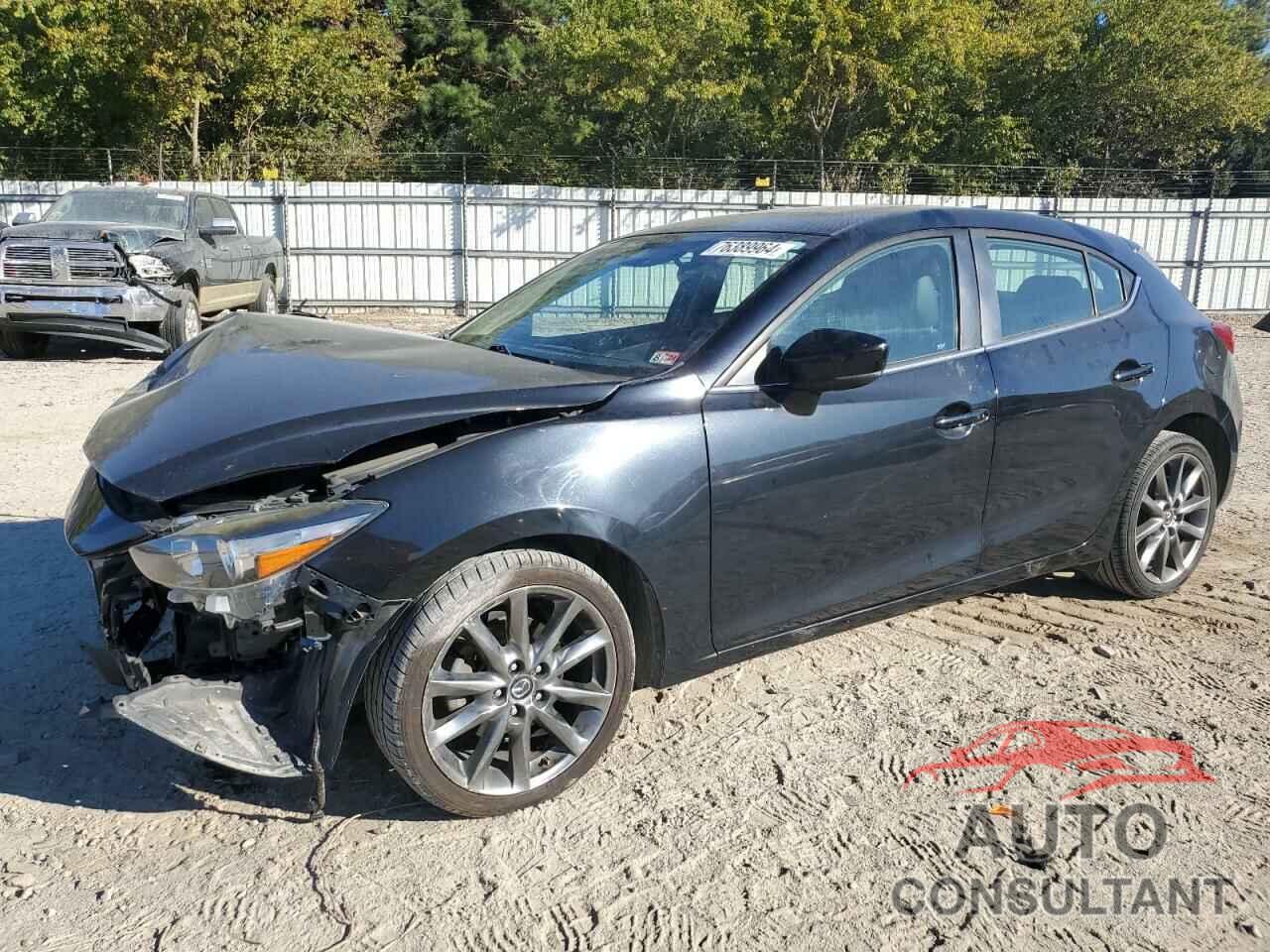 MAZDA 3 2018 - 3MZBN1L31JM186469