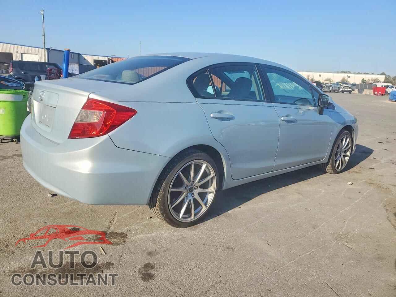 HONDA CIVIC 2012 - 2HGFB2F55CH504323