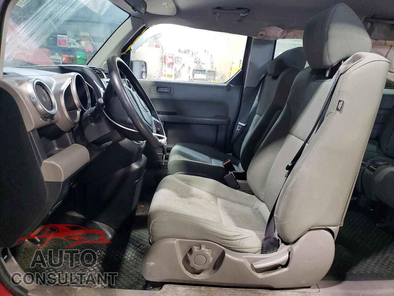 HONDA ELEMENT 2011 - 5J6YH2H70BL002500