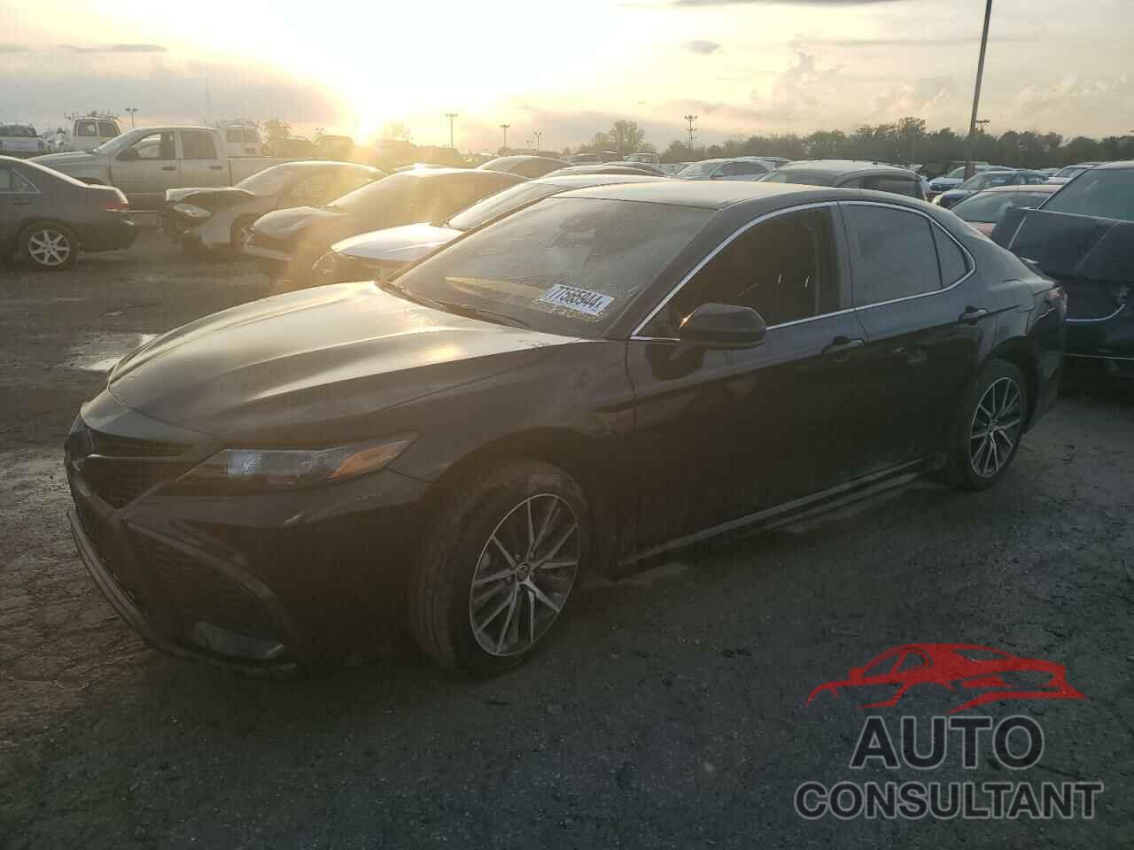 TOYOTA CAMRY 2021 - 4T1G11AK1MU431541
