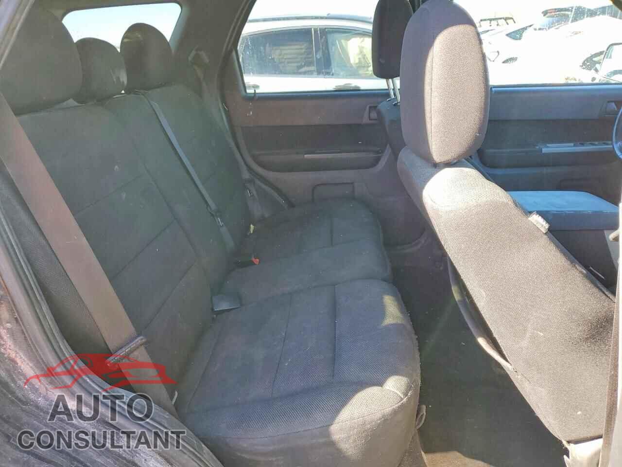 FORD ESCAPE 2010 - 1FMCU0D77AKB32005