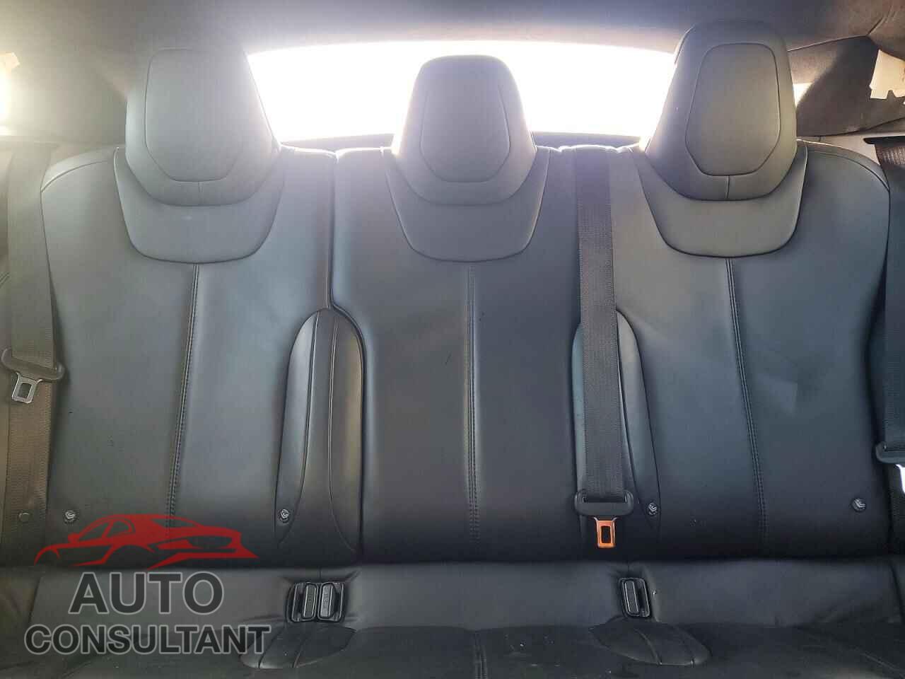TESLA MODEL S 2015 - 5YJSA1E28FF115249