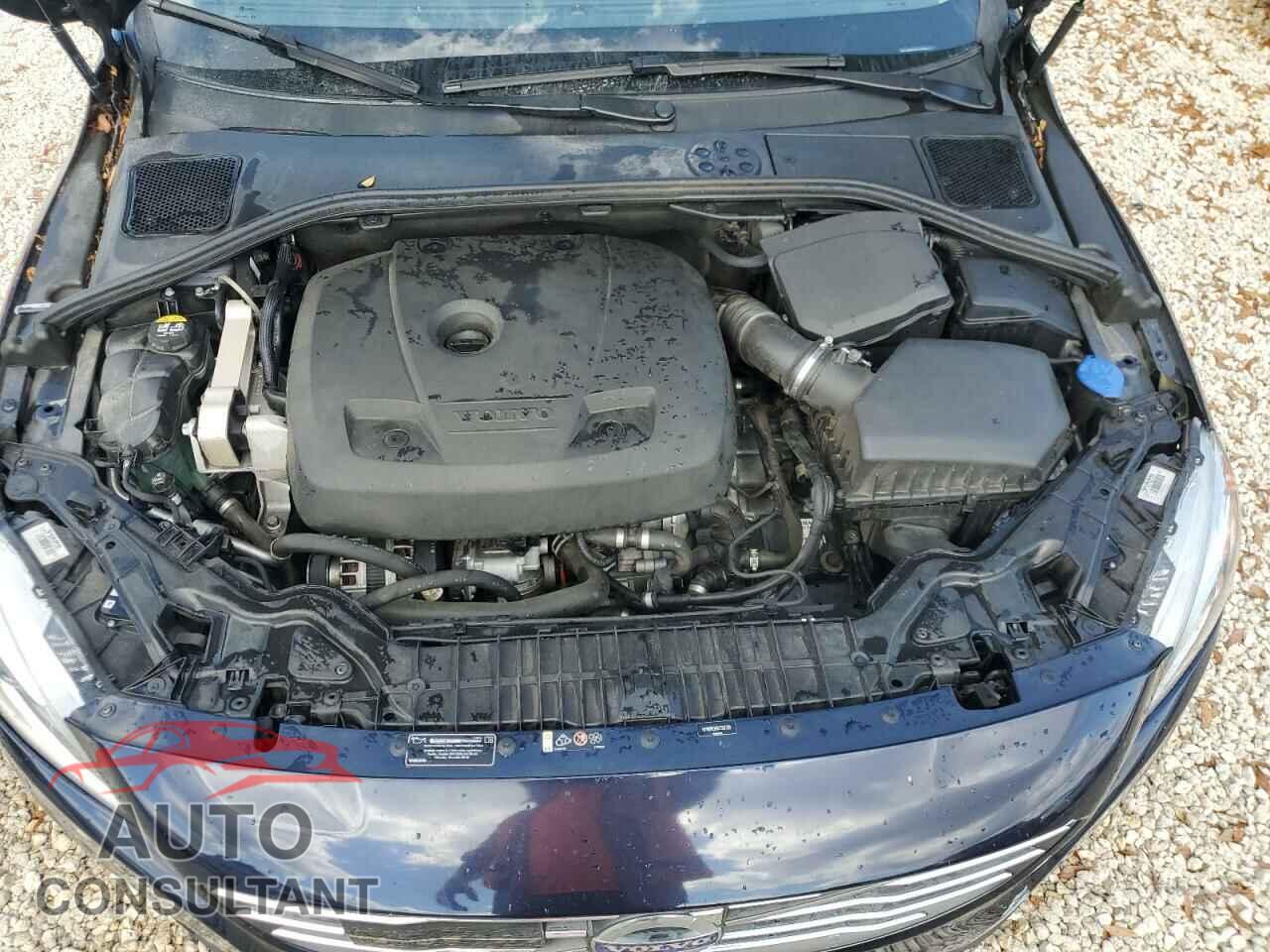VOLVO V60 2016 - YV140MEM0G1307204