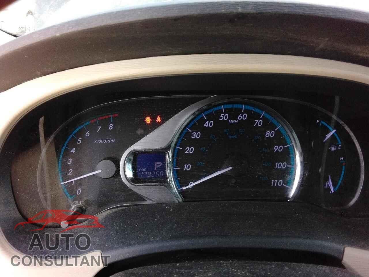 TOYOTA SIENNA 2011 - 5TDDK3DC3BS023869