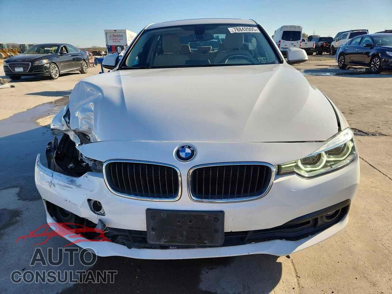 BMW 320 2018 - WBA8E5G57JNU46165
