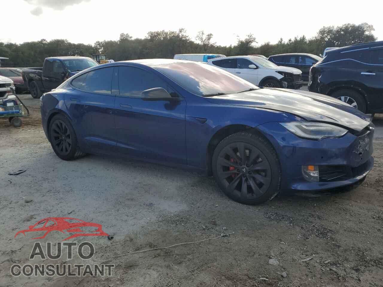 TESLA MODEL S 2017 - 5YJSA1E44HF200755