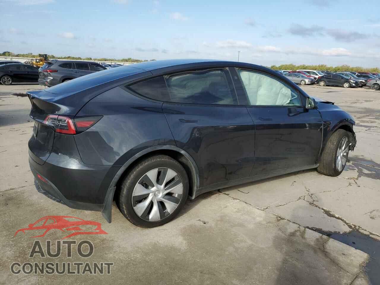 TESLA MODEL Y 2024 - 7SAYGDED6RF054499