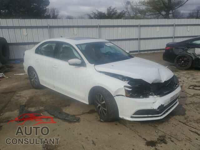 VOLKSWAGEN JETTA 2017 - 3VWDB7AJ7HM305349