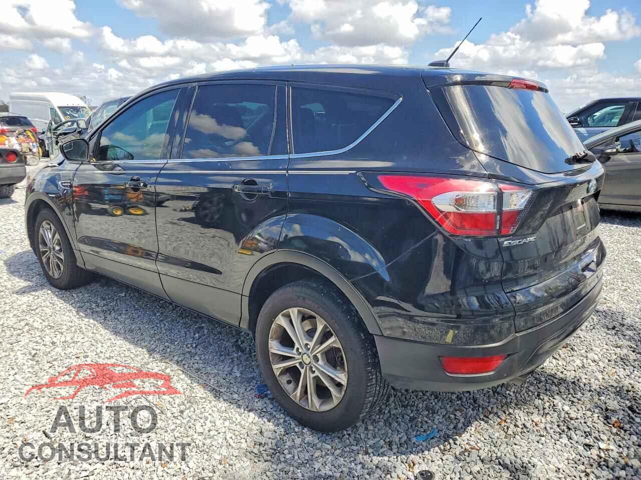 FORD ESCAPE 2017 - 1FMCU0GD8HUE56841