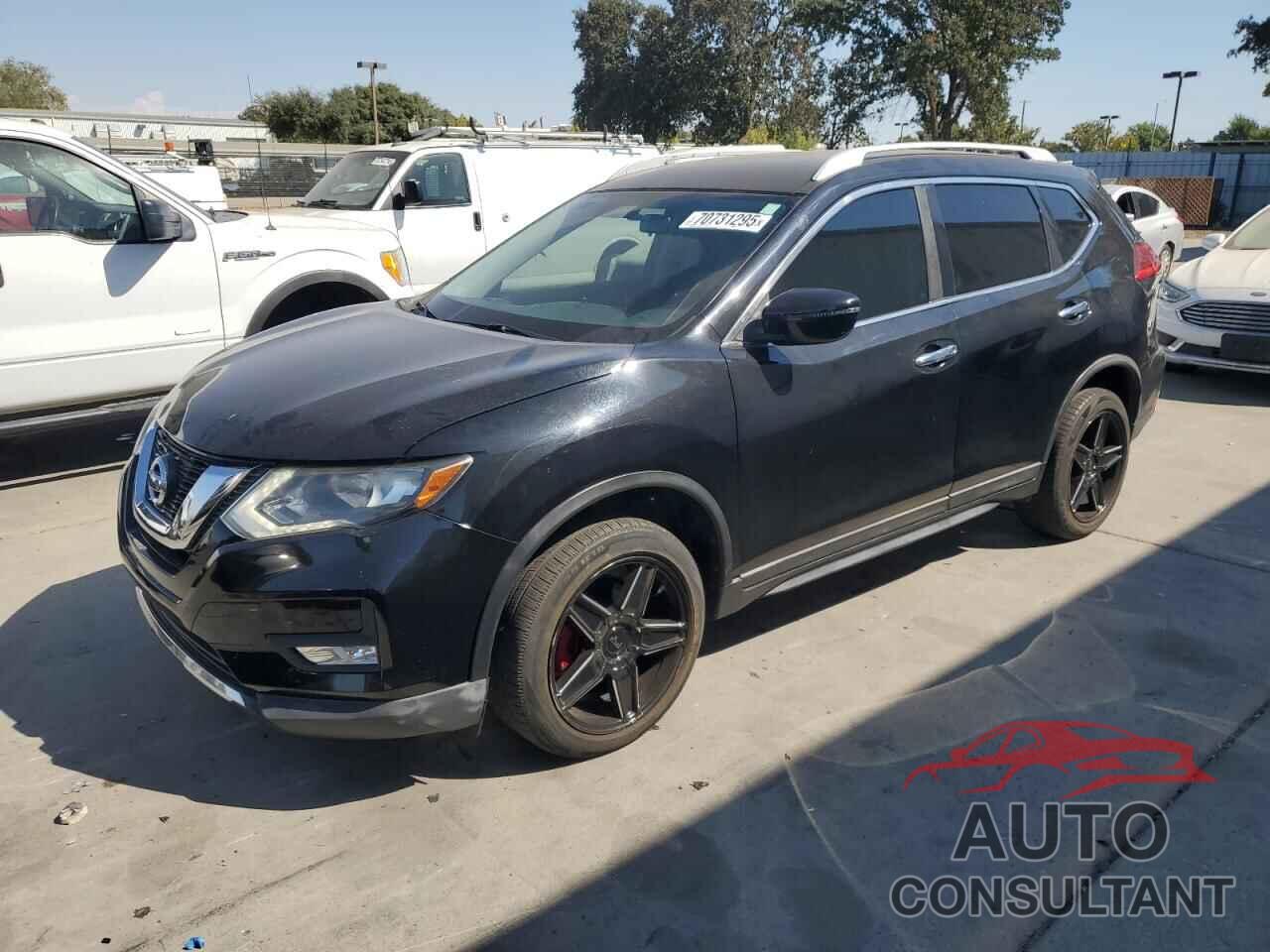 NISSAN ROGUE 2017 - KNMAT2MV0HP534504
